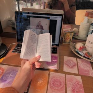 Oracle Session: Seasonal Reading (1 hr)